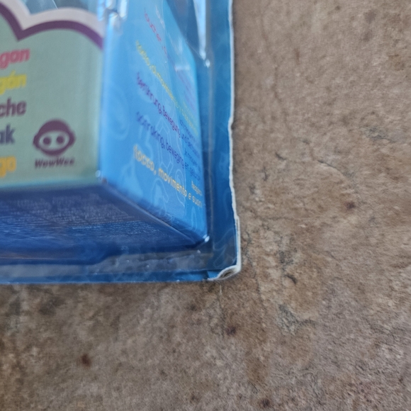 Fingerlings Noa Blue Baby Dragon Fingertip FigurBaby Dragon Action Figure - Blue - Picture 5 of 5